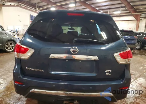 2015 Nissan Pathfinder S z USA, uszkodzony, nr VIN 5N1AR2MM0FC721652